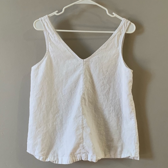 Time and Tru Tops - Time & Tru Brand Blouse Tank